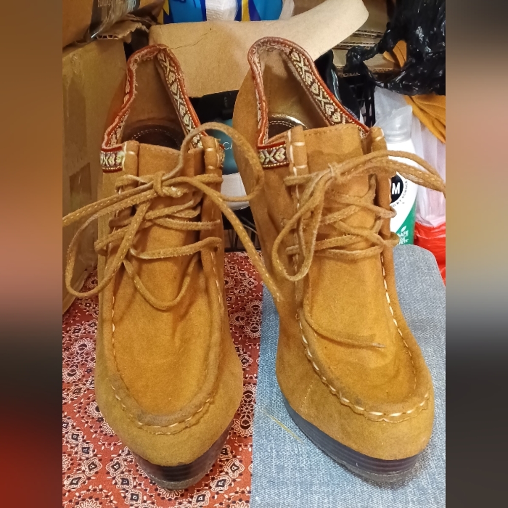 Women's suede moccasin style stilettos